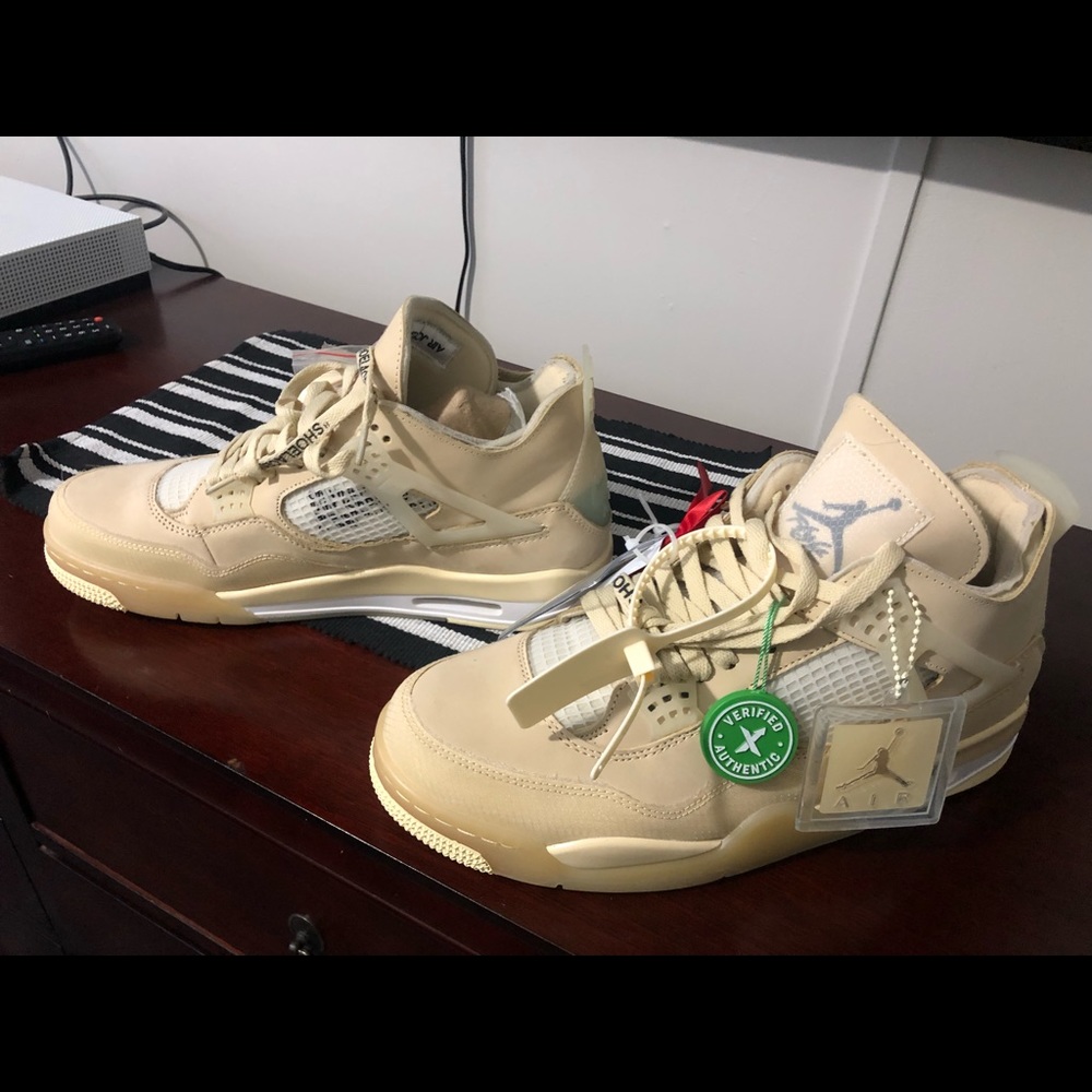 Off white Jordan’s 4 retro size 14 brand new still in the box rare shoe
